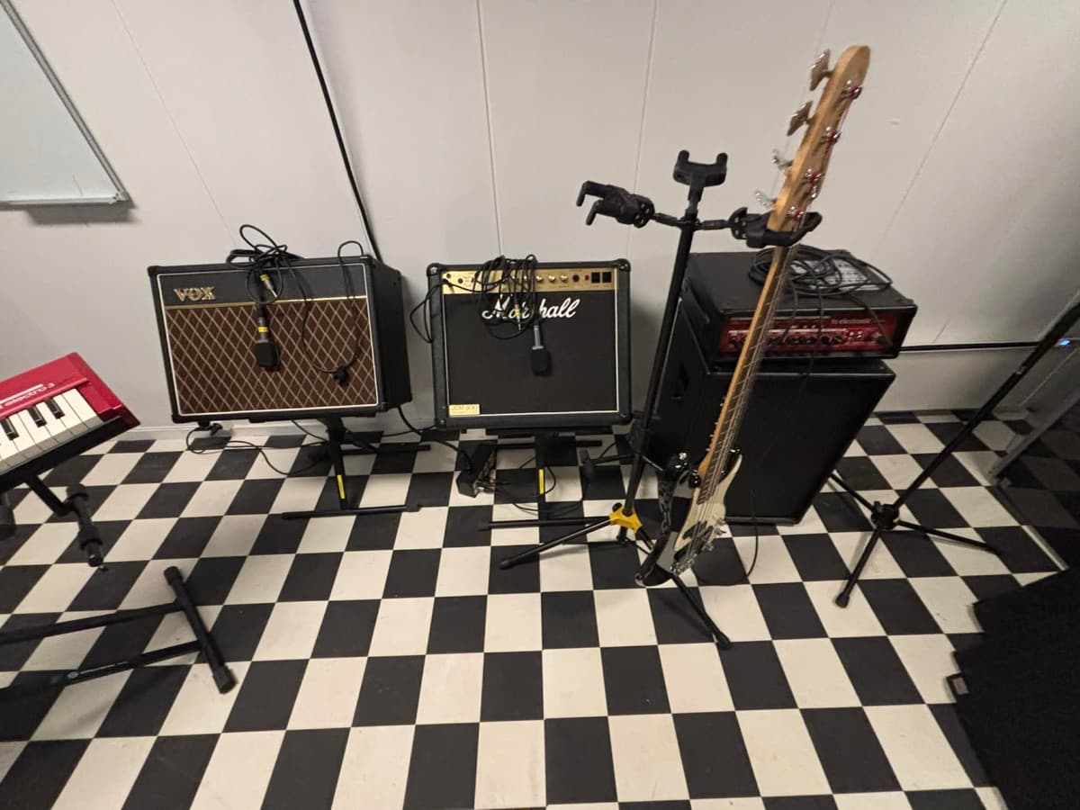 Forsterkere - Vox og Marshall